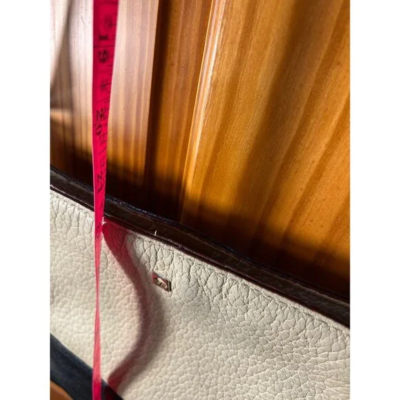 Kate Spade Two-Tone Pebbled Leather Crossbody Bag Adjustable Strap Cream & Black - Picture 8 of 12